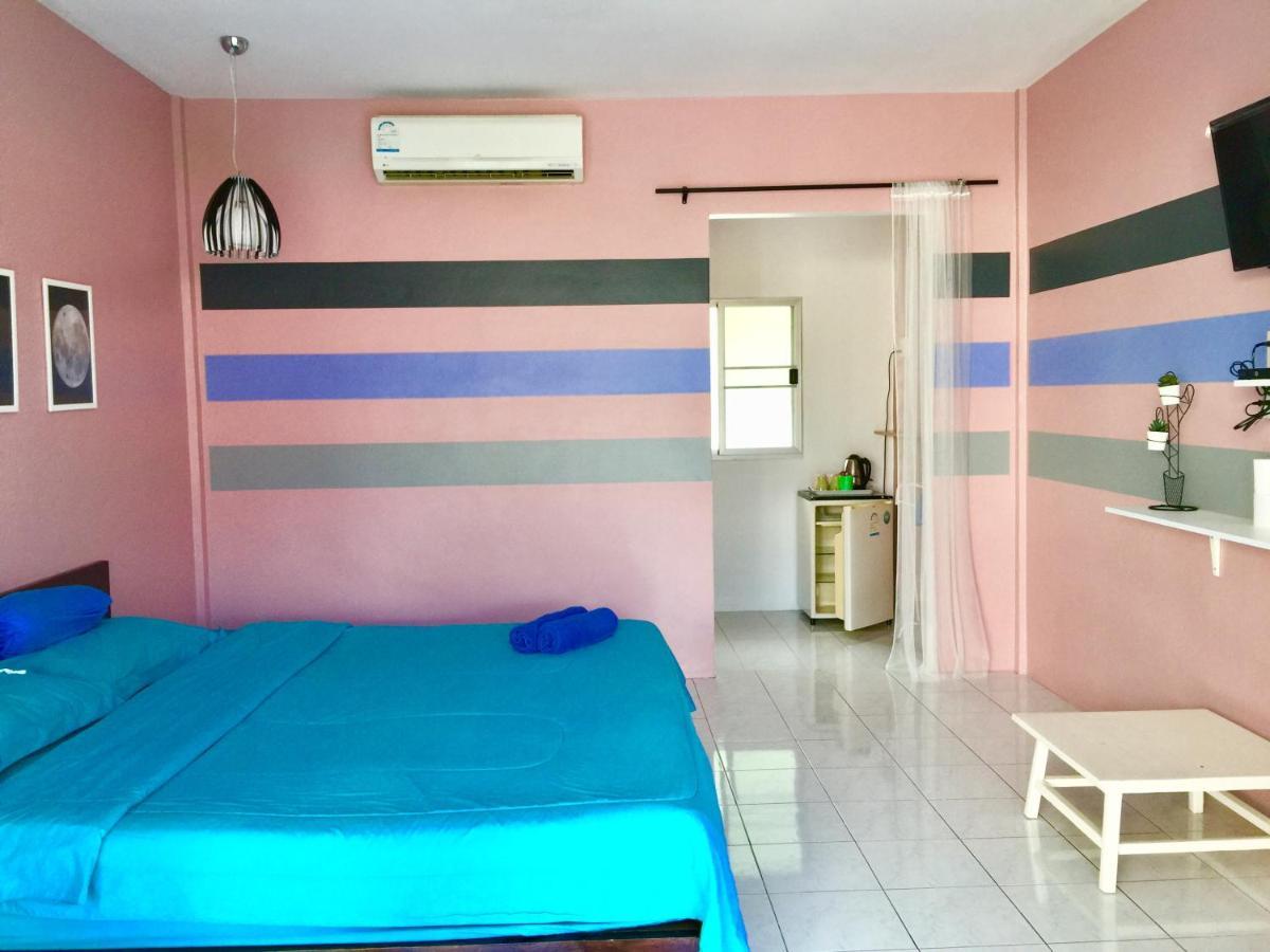 Insook Ko Larn Resort Ngoại thất bức ảnh