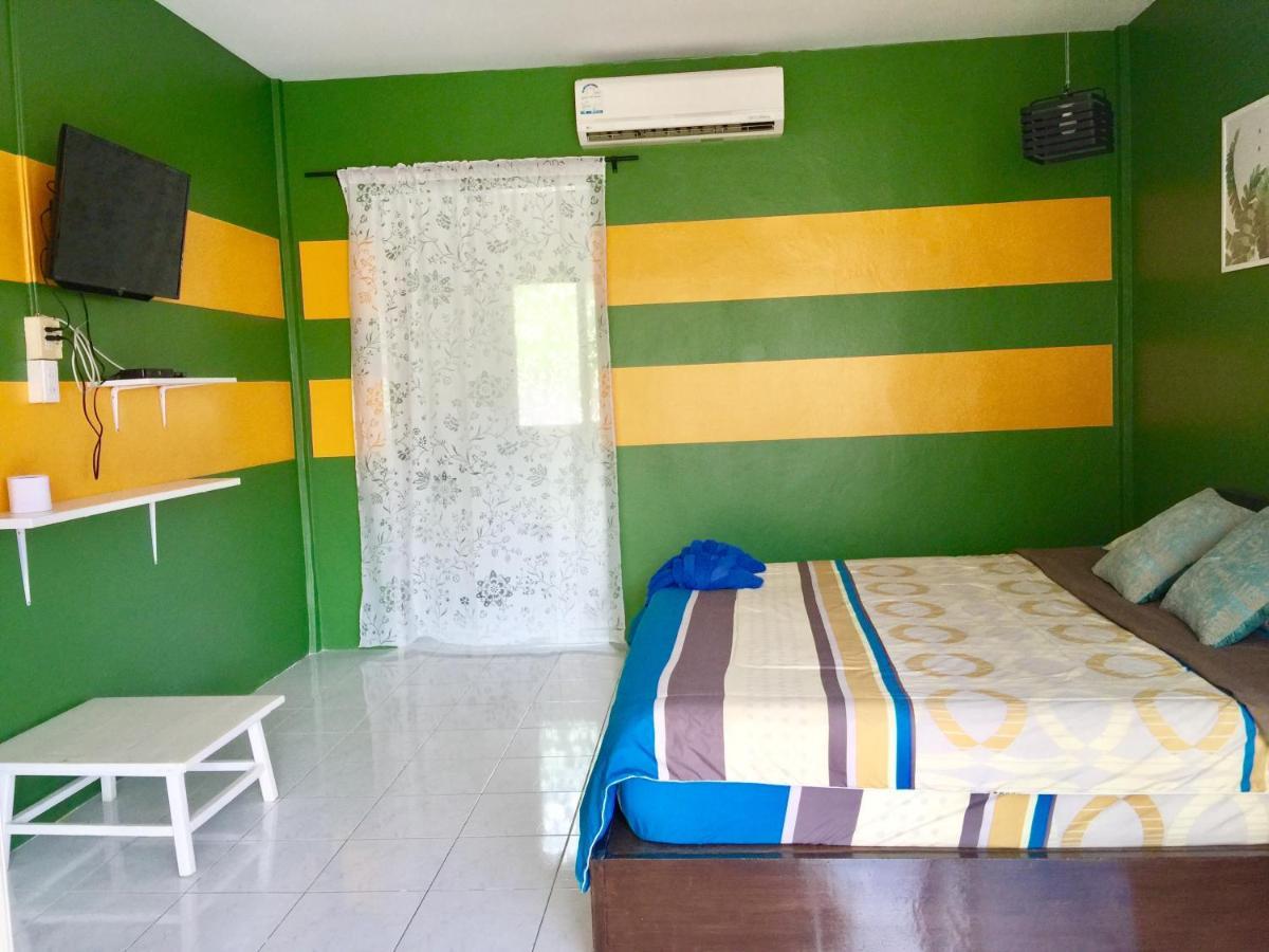 Insook Ko Larn Resort Ngoại thất bức ảnh