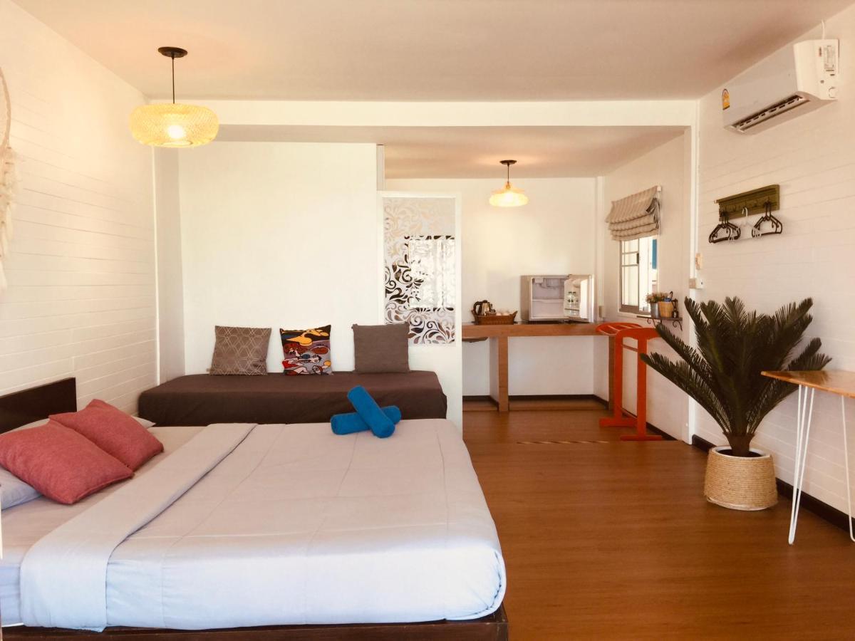 Insook Ko Larn Resort Ngoại thất bức ảnh