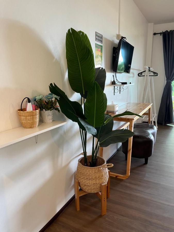 Insook Ko Larn Resort Ngoại thất bức ảnh
