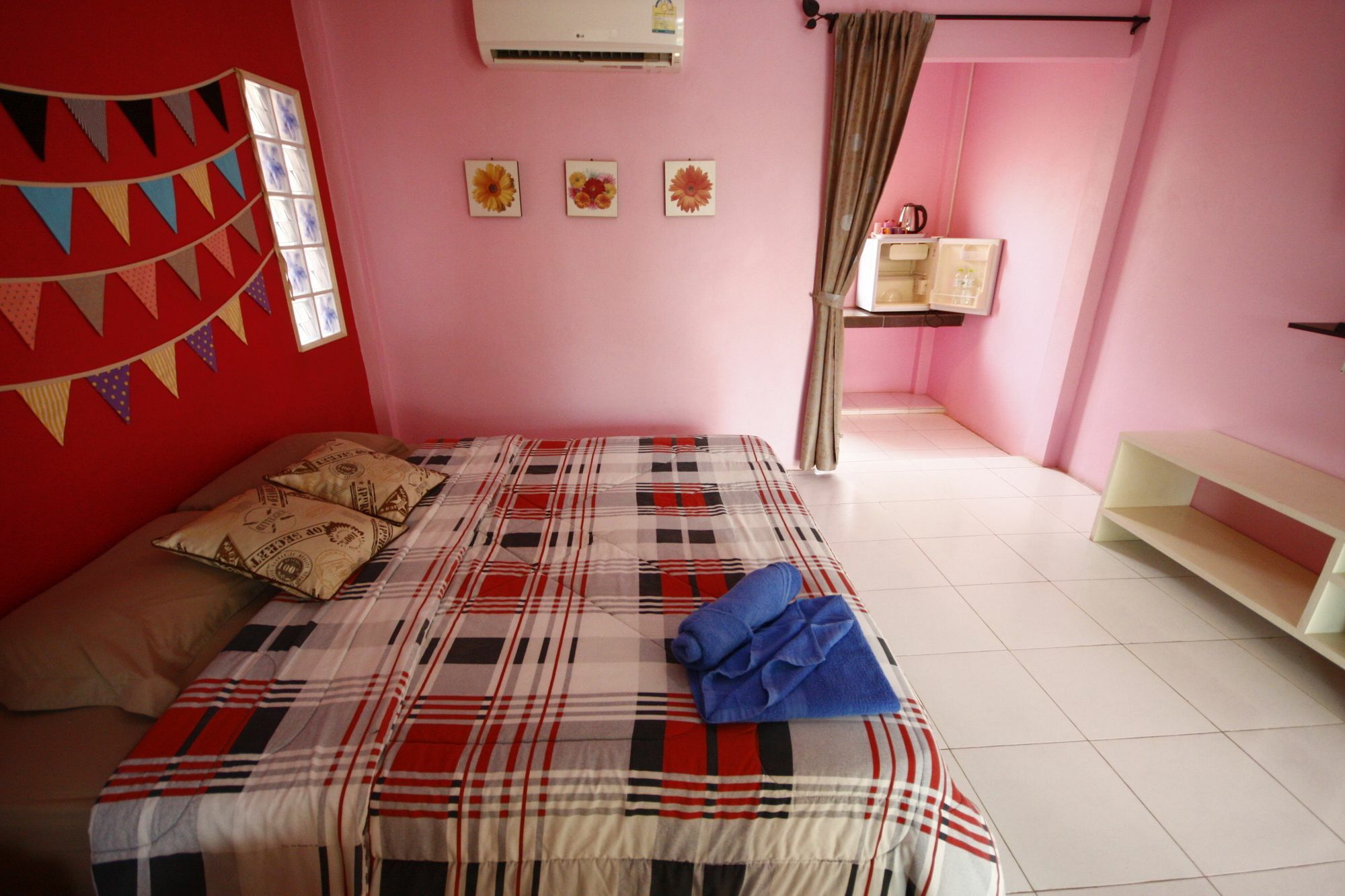 Insook Ko Larn Resort Ngoại thất bức ảnh