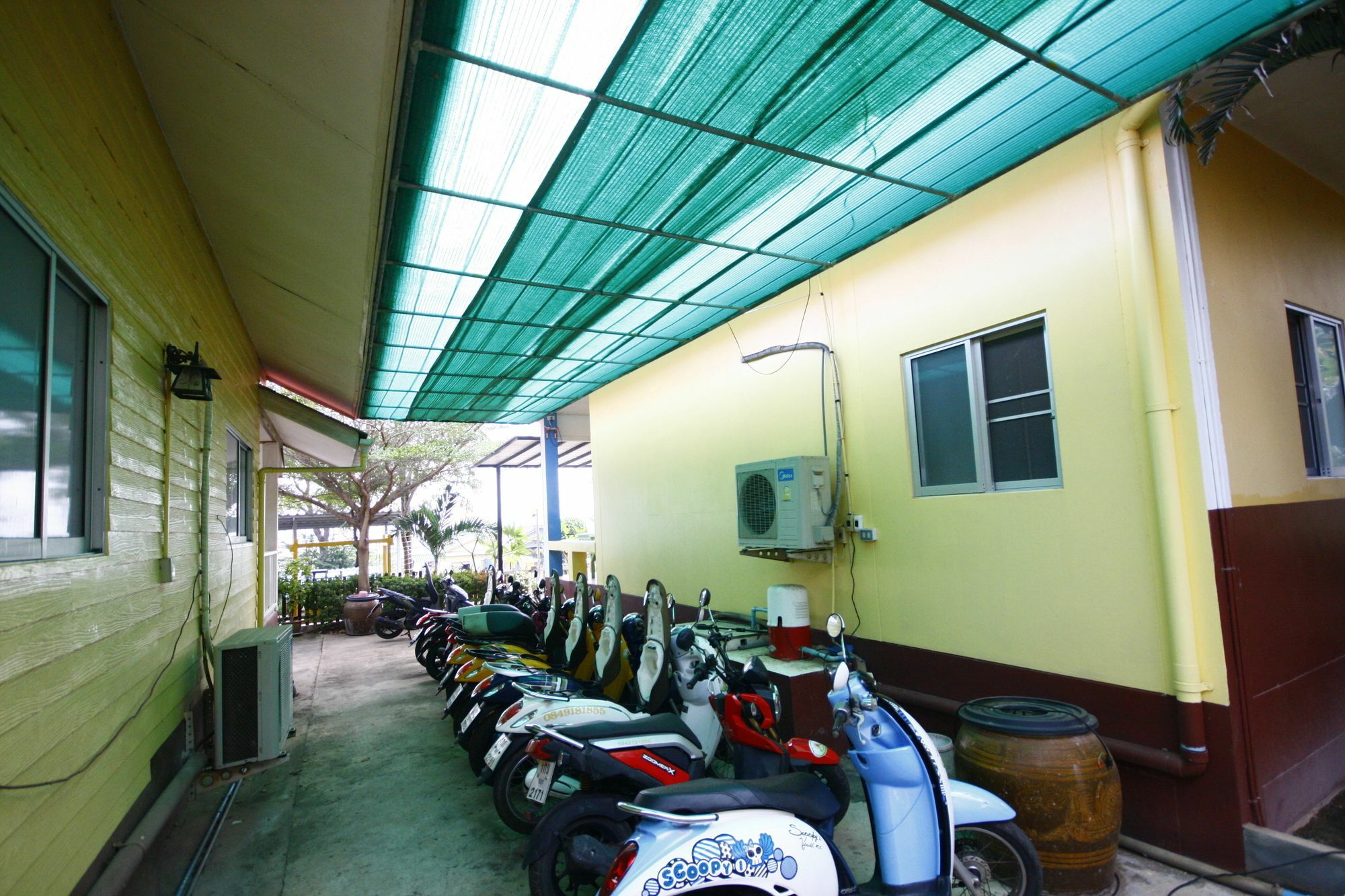 Insook Ko Larn Resort Ngoại thất bức ảnh