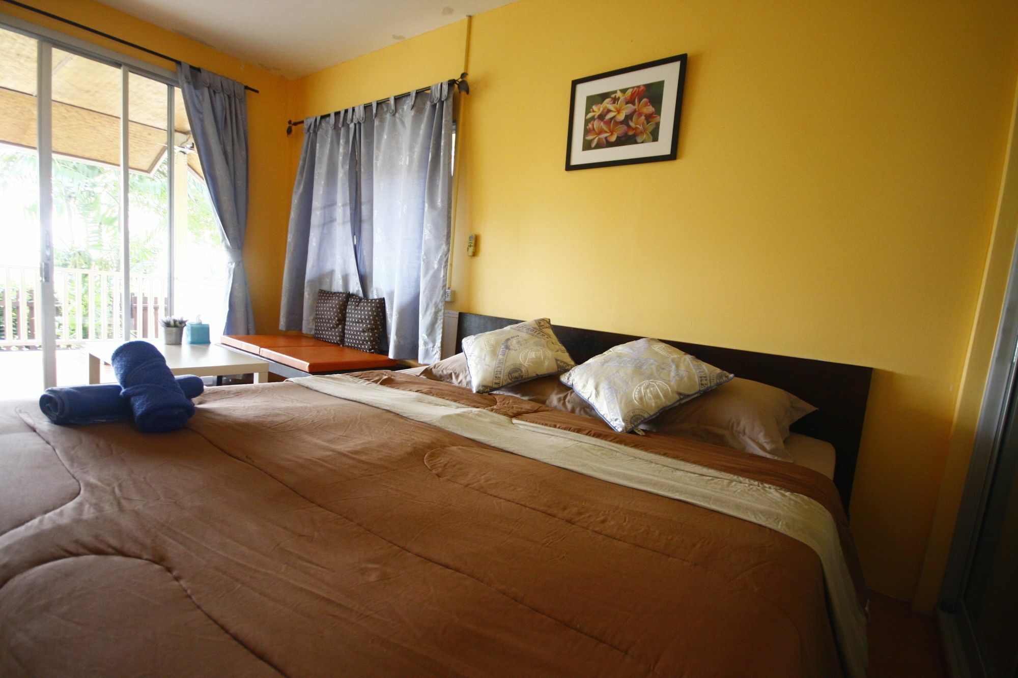 Insook Ko Larn Resort Ngoại thất bức ảnh